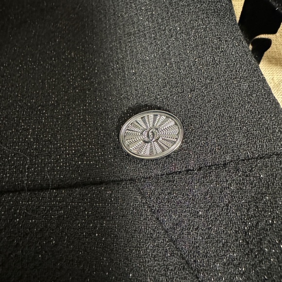 CHANEL - Picture 10 of 15